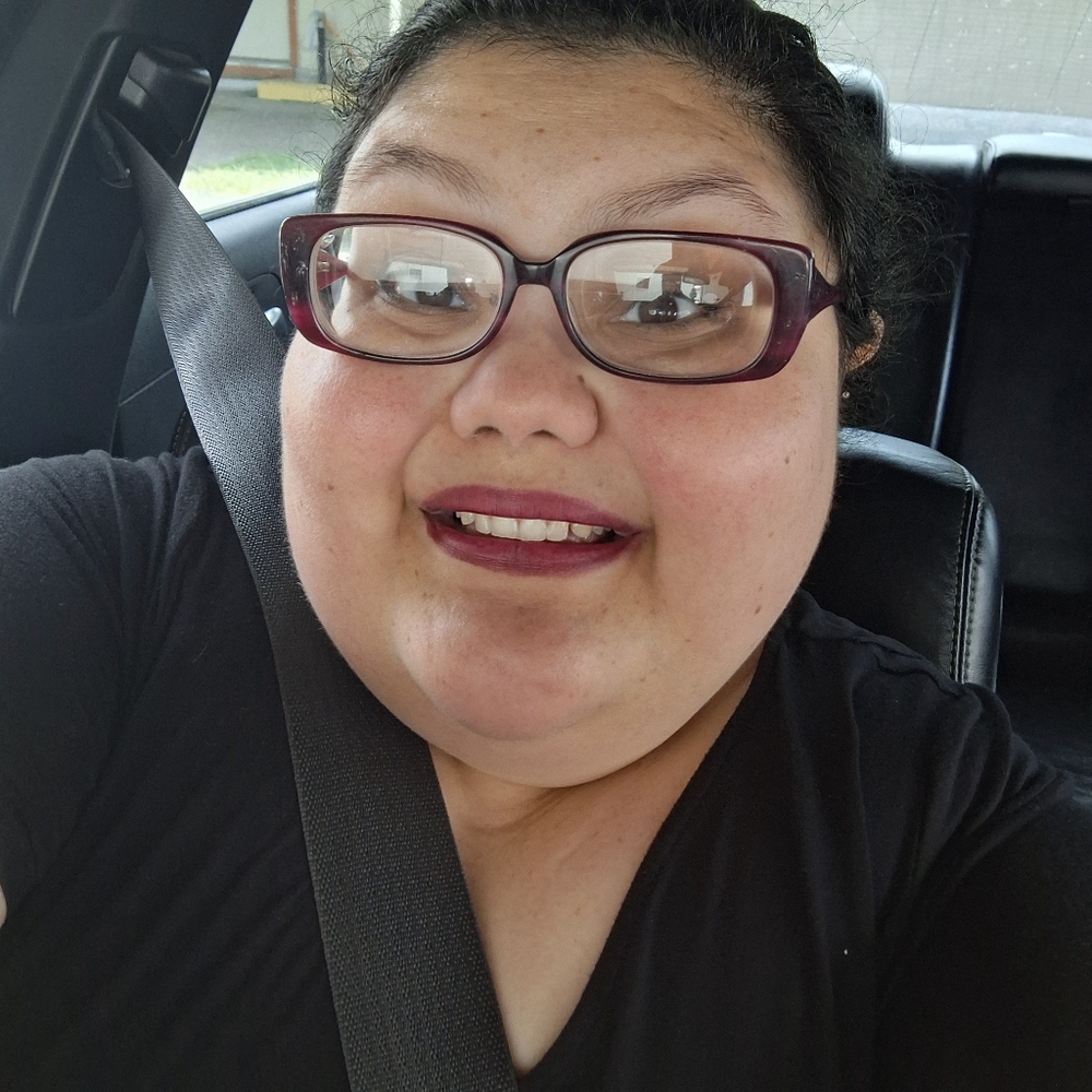 Meet your Posher, Monica